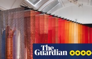 Revisão de Tangled and Woven – Têxteis magistralmente fiados que transcendem fronteiras, cultura e tempo. arte e design