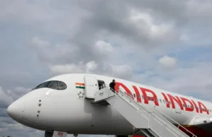 O presidente da Air India servirá como comitê interino para supervisionar a empresa. A busca por um CEO continua, disseram fontes.
