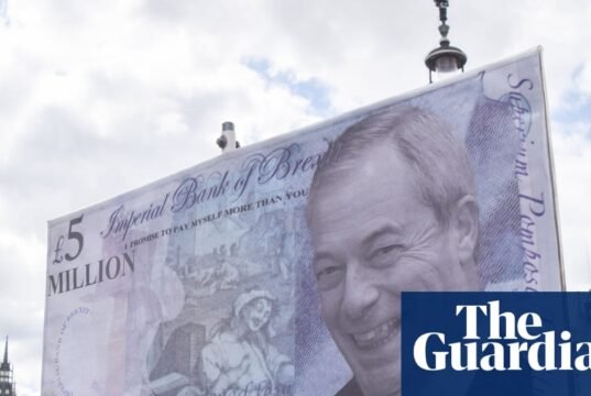 Empresa Bitcoin promovida por Nigel Farage perdeu 15% do valor dos ativos Nigel Farage