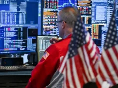 Wall Street cai enquanto os lucros das empresas de tecnologia levantam preocupações sobre o investimento em IA e o petróleo atinge US$ 100