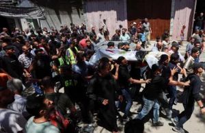 Moradores de Gaza lamentam trabalhadores humanitários mortos por Israel que lhes trouxe a Copa do Mundo