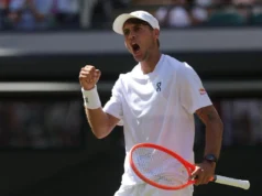 Cobolli desmonta De Minaur e retorna às quartas de final de Wimbledon