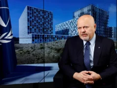 Advogado Karim Khan, figura central na crise interna do TPI