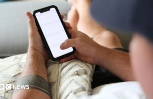 Interrupção da Telstra: trens e chamadas de emergência afetados na Austrália devido à interrupção das telecomunicações