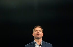 A queda de Swalwell: por dentro da influência política de uma estrela que já esteve em ascensão