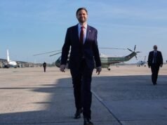 Tudo que JD Vance toca vira merda