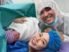O ator Desmond Ng e sua esposa Kany Seng dão as boas-vindas ao primeiro filho, um menino