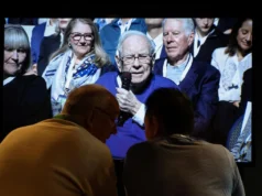 Buffett chama relacionamento de Gates e Epstein de ‘desconfortável’