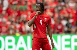 Manzambi perderá jogo da Suíça contra a Colômbia na Copa do Mundo