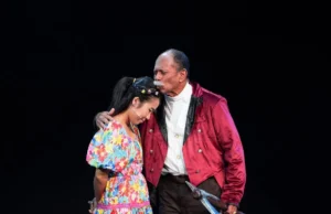 Crítica The Nether do HuM Theatre: um olhar perturbador sobre a fantasia online