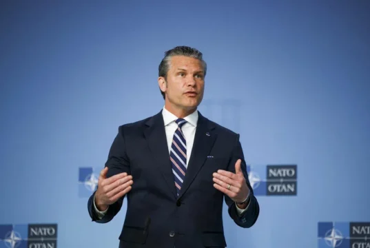 Hegseth se reunirá com o primeiro-ministro Benjamin Netanyahu sobre possível venda de F-35 para Türkiye, disseram fontes à Reuters
