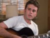 Beverly Hills, 90210 fãs reagem depois que uma das estrelas do drama adolescente foi demitida